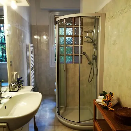 Apartment La Casa Di Lucia By Holiday World